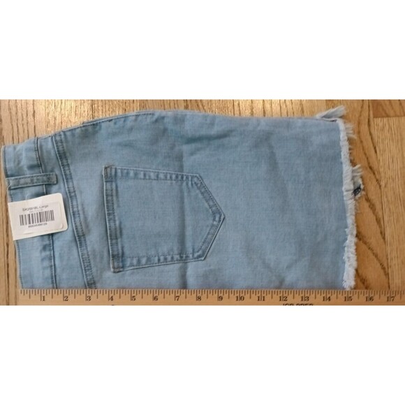 NWT CG Buzz Jeans Light Wash Denim Mini Skirt Asymmetrical Frayed Hem Stretch L - Picture 8 of 11